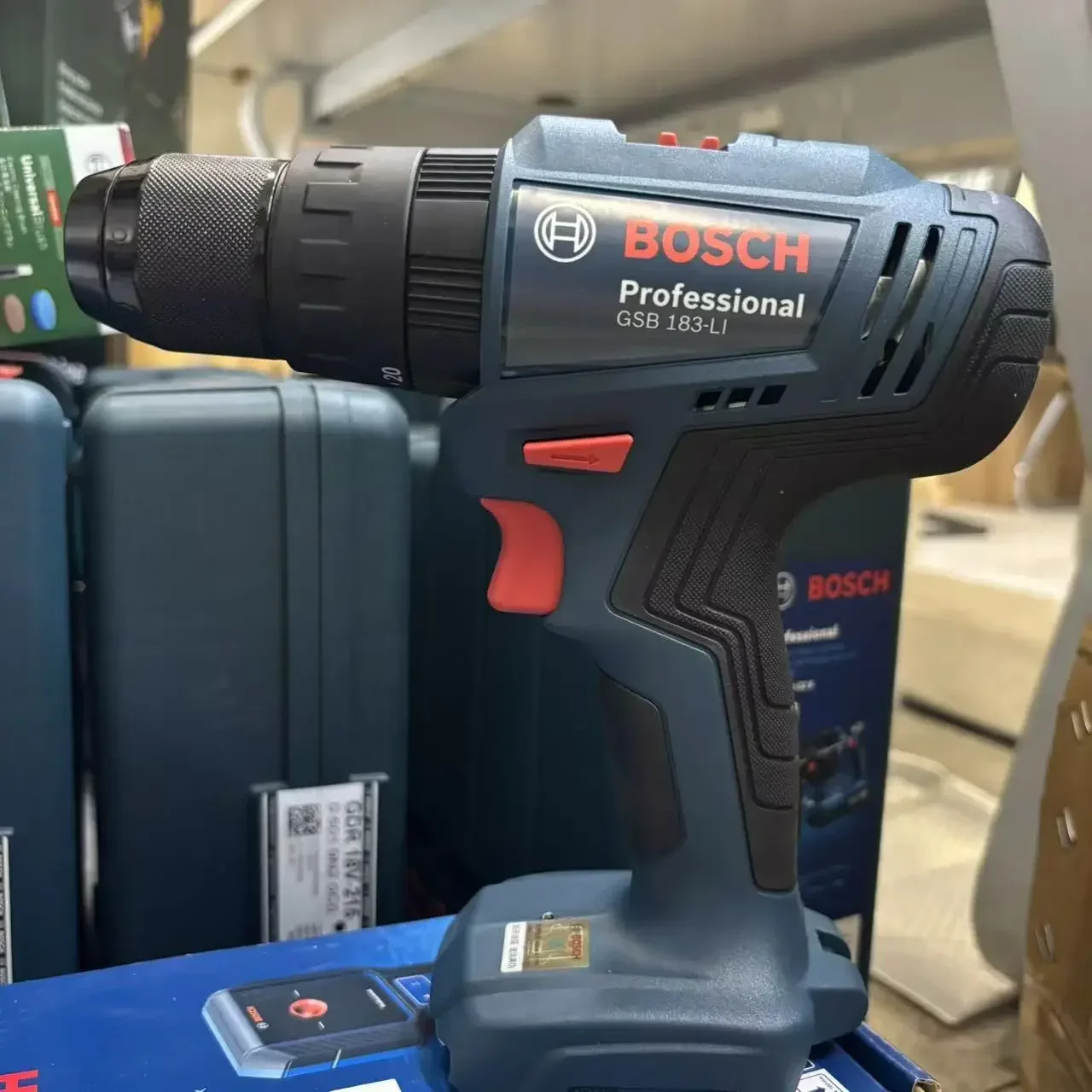 ボッシュ GSB 183-LI 18V ブラシレス インパク - Screwdriver Set のレビューと価格